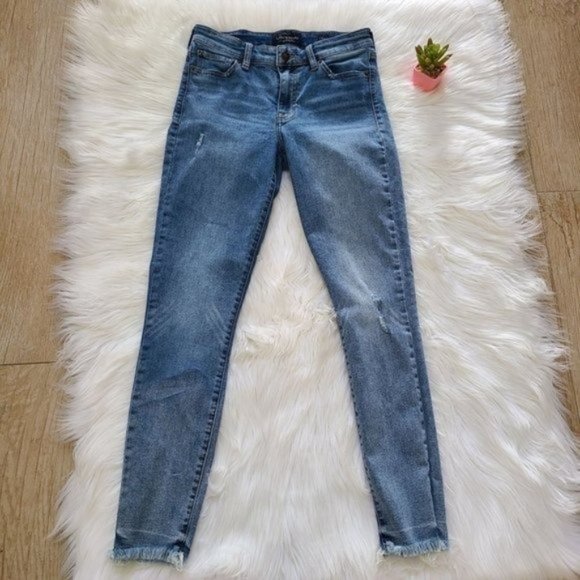 Lucky Brand Ava Distressed Chewed Hem Crop Skinny Jeans - Picture 2 of 16